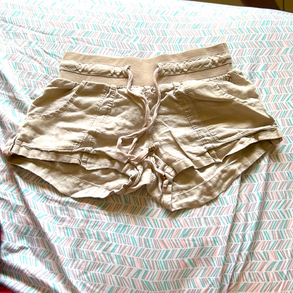 G by Guess short